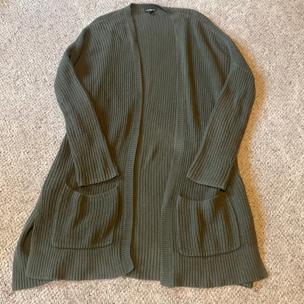 Express cardigan with front pockets